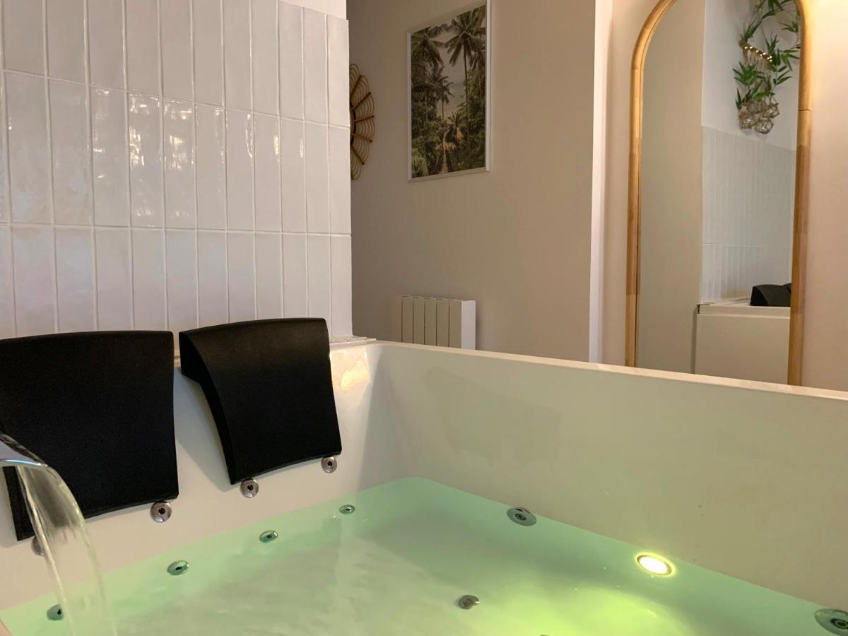 Bali Serenity Balneo Et Lit Rond Lagnieu Zewnętrze zdjęcie
